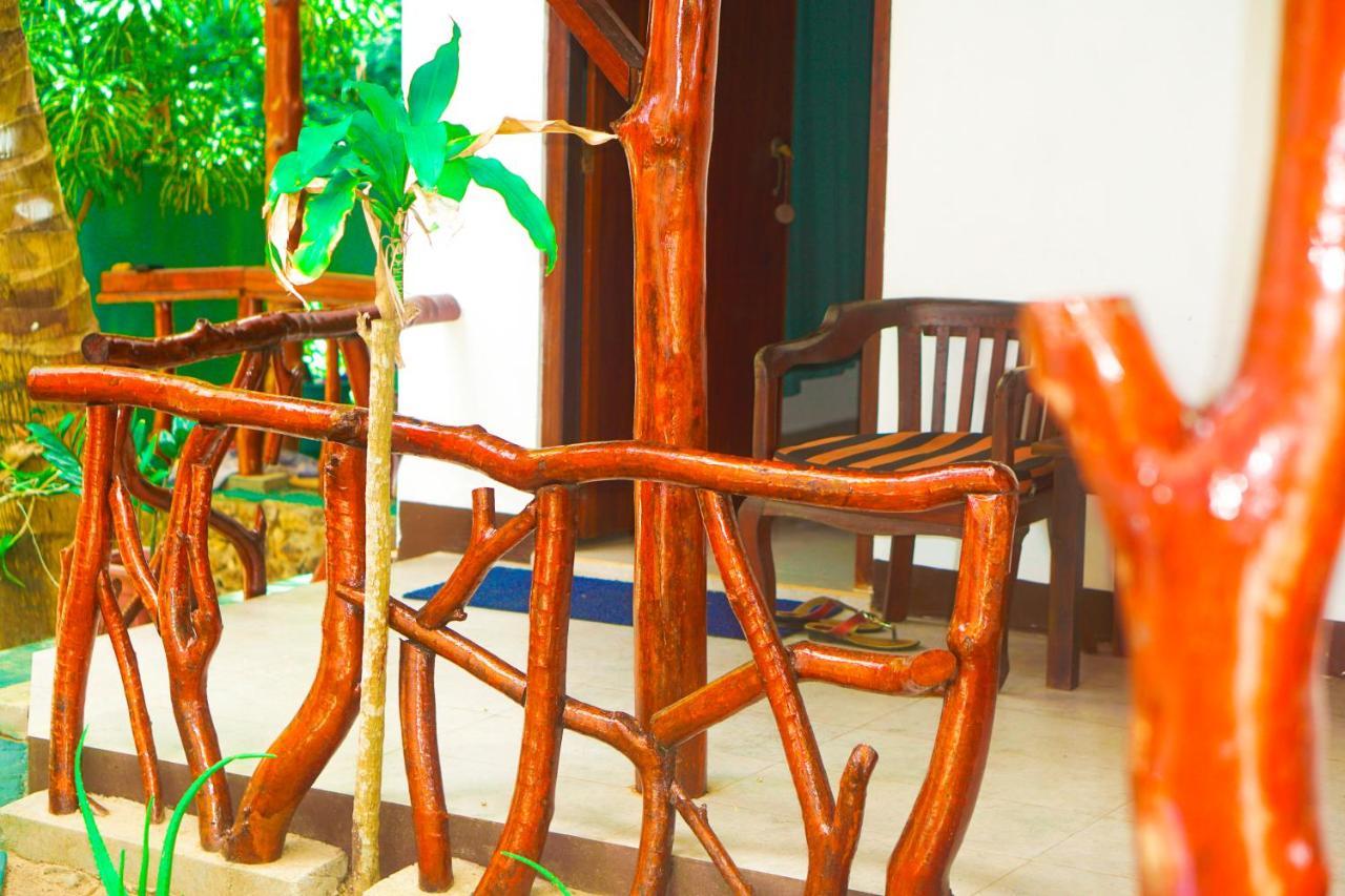 Panorama Rock Cafe Bed & Breakfast Tangalle Exterior photo