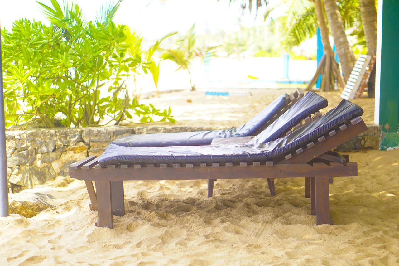 Panorama Rock Cafe Bed & Breakfast Tangalle Exterior photo